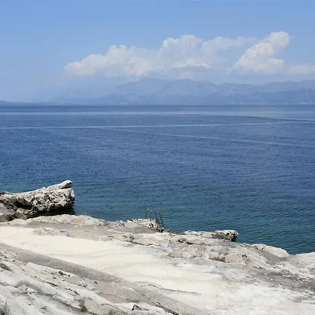 Πανσιόν With A Parking Space Trpanj, Peljesac - 10422 3*