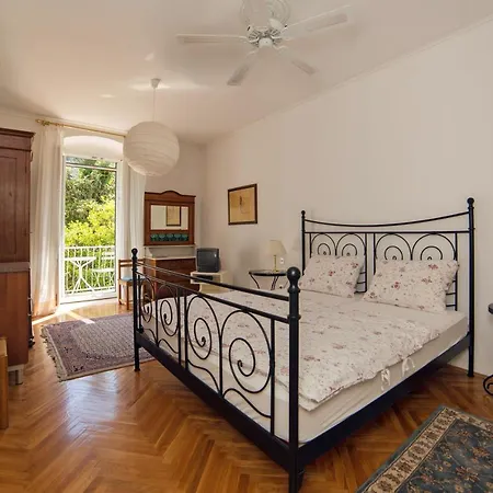 With A Parking Space Trpanj, Peljesac - 10422