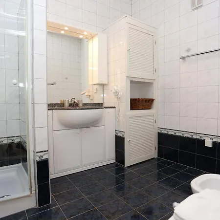 With A Parking Space Trpanj, Peljesac - 10422 Gostinjska kuća 3*